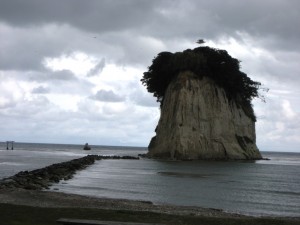 見附島