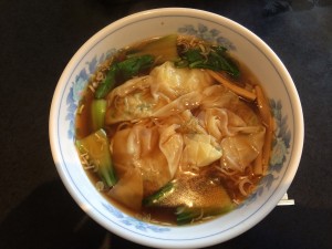 ワンタン麺